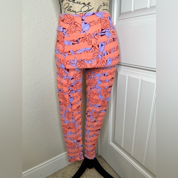 LuLaRoe Pants - LuLaRoe Peachy Orange, Red & Purple Lotus Print OS Leggings